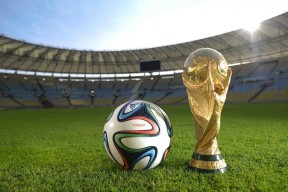 开云kaiyun-在男双决赛中，王楚钦与樊振东以4-0战胜韩国组合，助力中国队实现男双项目的三连冠。